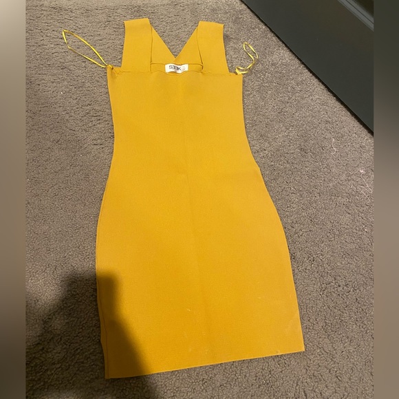 Yellow bodycon mini dress from LF - Picture 3 of 4